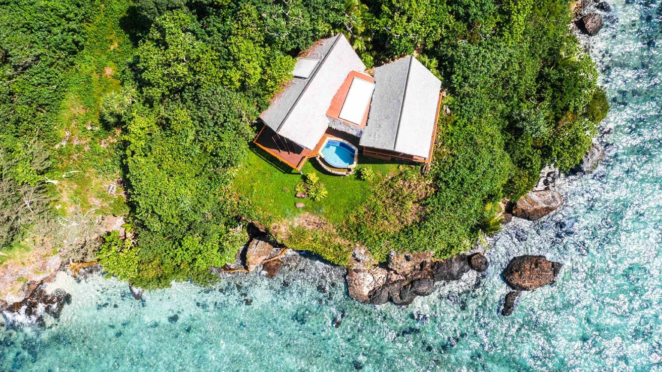 Royal Davui Plunge Pool Suite East Drone 2 2000x1000